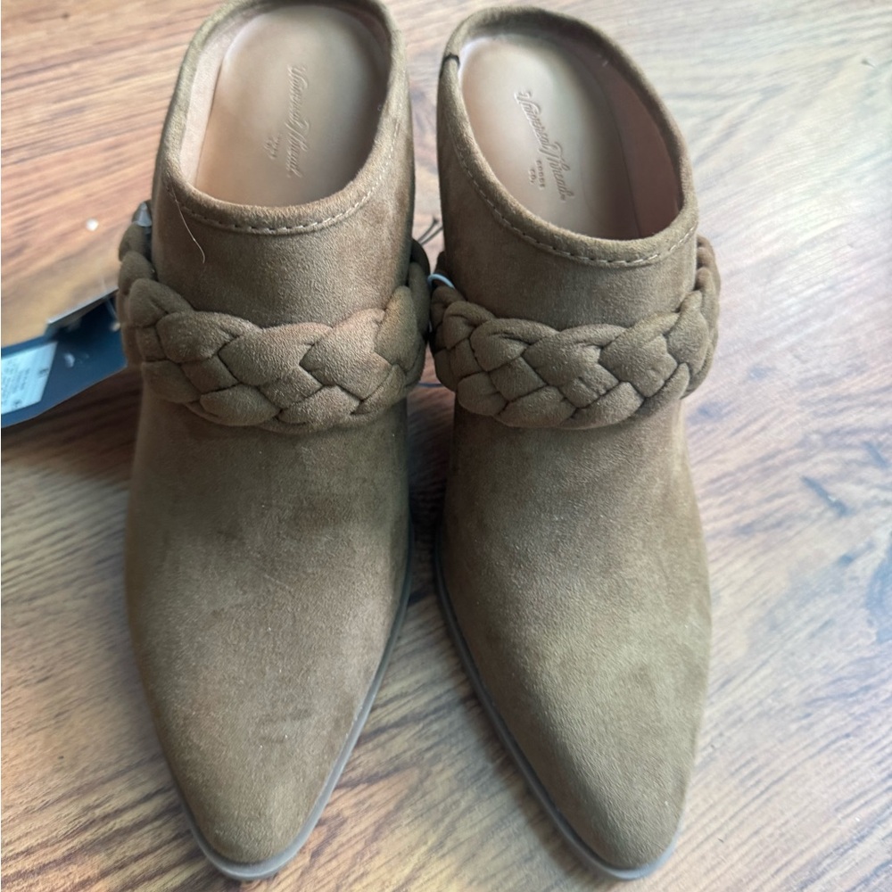 Nwt ankle boots